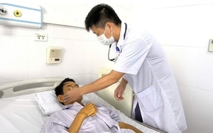 Nữ công nhân nguy kịch vì nhiễm xoắn khuẩn vàng da sau mưa lũ- Ảnh 2. Nữ công nhân nguy kịch vì nhiễm xoắn khuẩn vàng da sau mưa lũ- Ảnh 2.