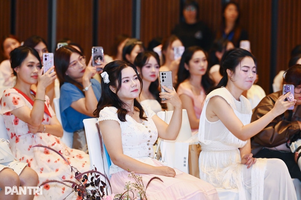Đấu giá trang sức gây quỹ xây dựng Điểm trường Huổi Quang 1 - 3