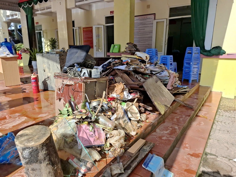 Trường ở Tuyên Quang tan hoang do lũ dữ, hơn 200 em nhỏ sơ tán, cần hỗ trợ - 6