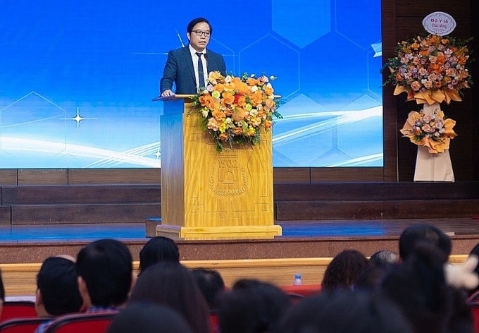 GS.TS.BS. Trần Trung Dũng phát biểu tại sự kiện. Ảnh: VinGroup