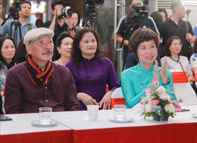Giải thưởng Bùi Xuân Phái 2025 vinh danh nhạc sĩ Trần Tiến- Ảnh 1.