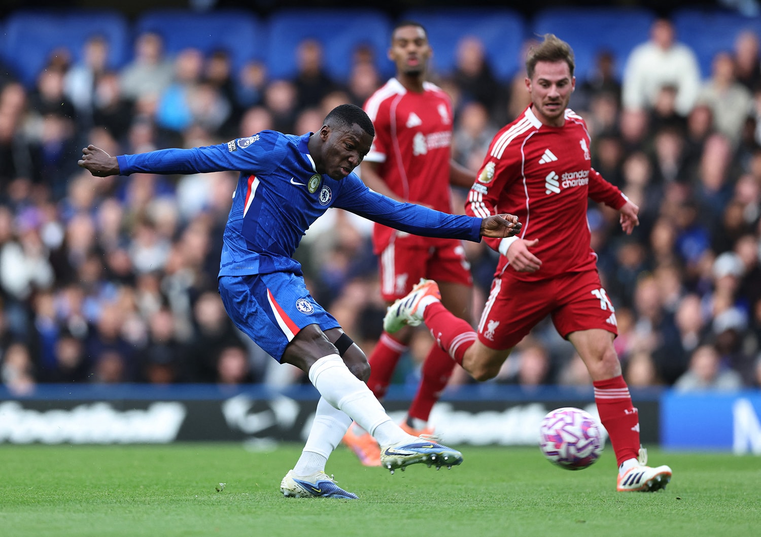 Caicedo ghi bàn mở tỷ số. (Ảnh: Reuters)