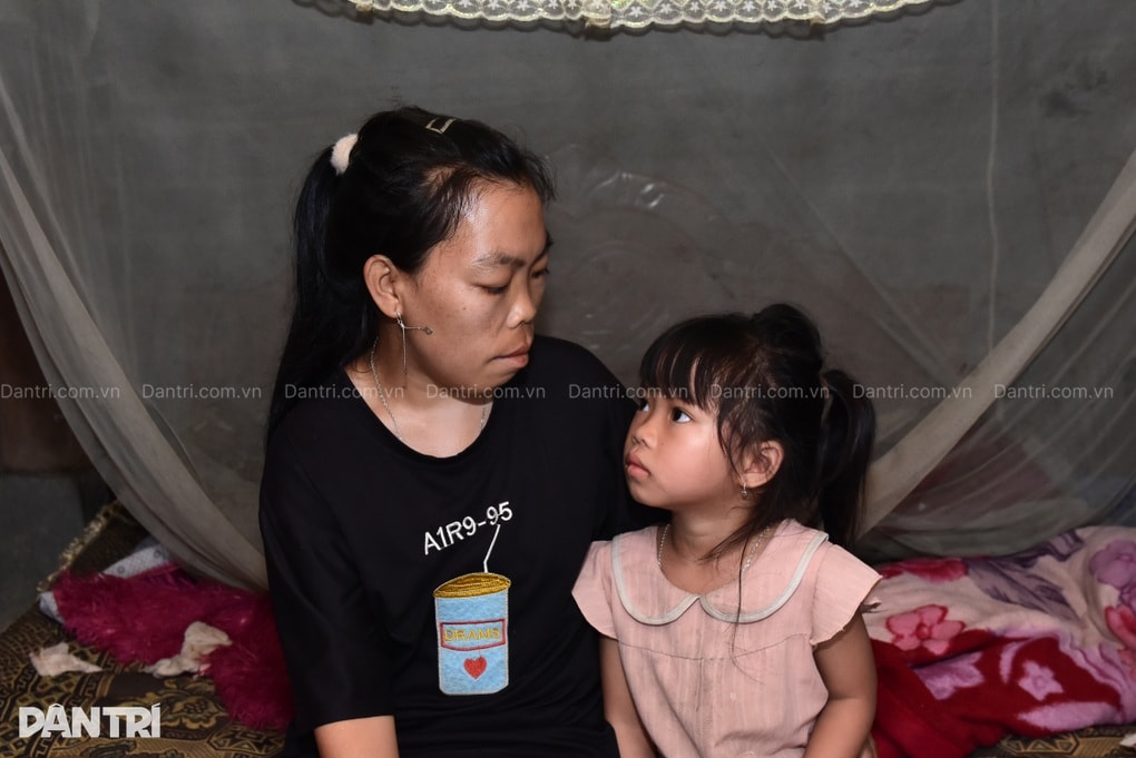 Mẹ nghèo mong được chữa bệnh để kéo dài thời gian bên con gái nhỏ dại - 2