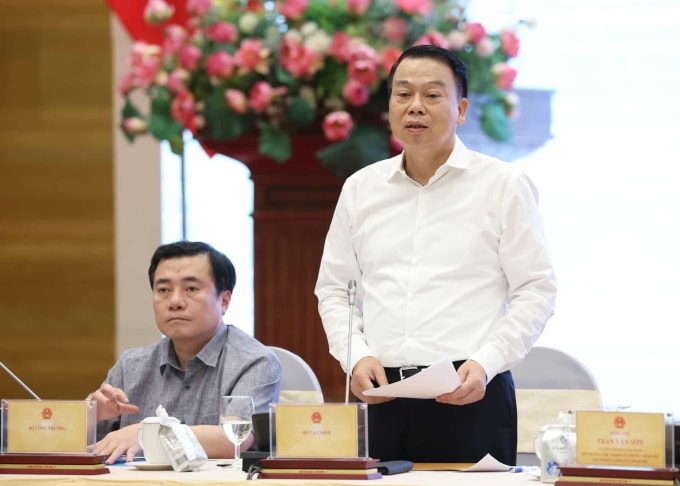 Thứ trưởng Tài chính Nguyễn Đức Chi phát biểu tại họp báo Chính phủ, ngày 5/10. Ảnh: VGP