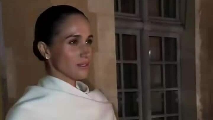 Meghan Markle đến dự Tuần lễ thời trang Paris