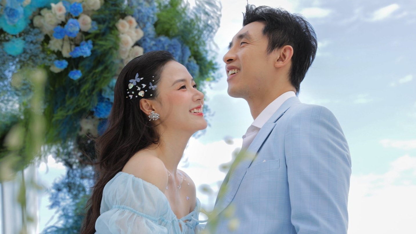 Ông xã mừng sinh nhật Midu