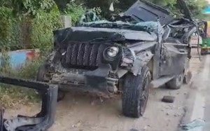 Nữ giáo viên lùi xe tông bé trai 7 tuổi tử vong - Ảnh 3.