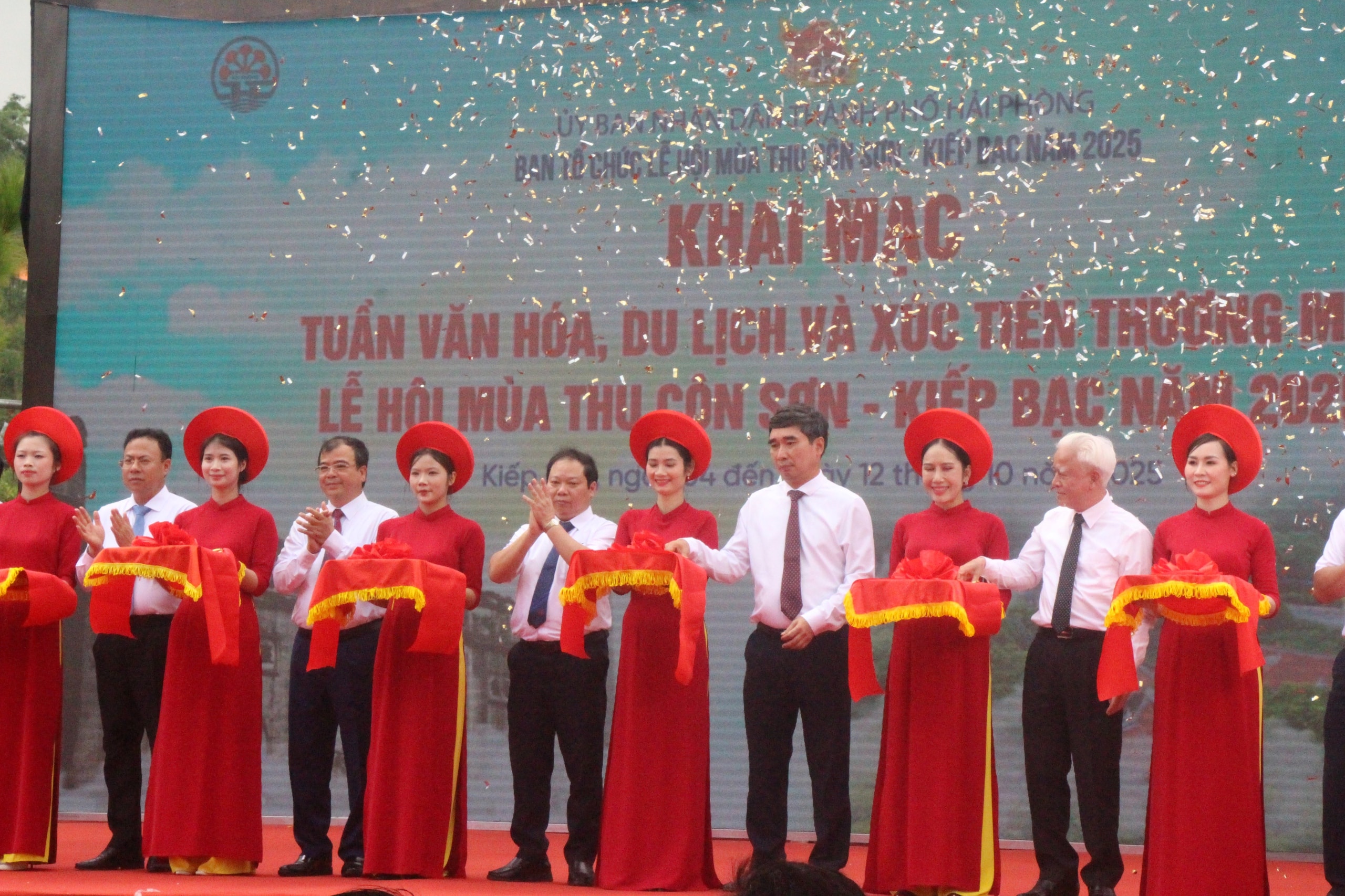Điểm mới Tuần Văn hóa, Du lịch và Xúc tiến Thương mại Côn Sơn – Kiếp Bạc 2025- Ảnh 6. Điểm mới Tuần Văn hóa, Du lịch và Xúc tiến Thương mại Côn Sơn – Kiếp Bạc 2025- Ảnh 6.