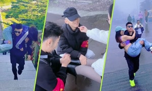 Dịch vụ 'đồng hành leo núi' ở Trung Quốc gây tranh cãi vì tiếp xúc nhạy cảm