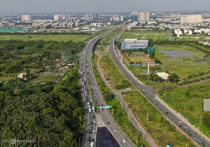 Đường dẫn cao tốc TP HCM - Long Thành - Dầu Giây sẽ được mở rộng lên gấp đôi so với hiện tại. Ảnh: Giang Anh