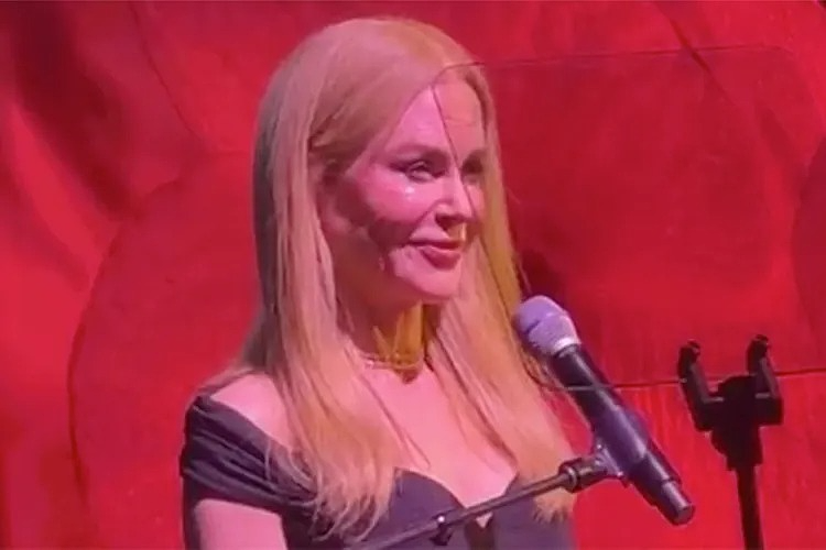 Nicole Kidman lần đầu dự sự kiện sau ly hôn