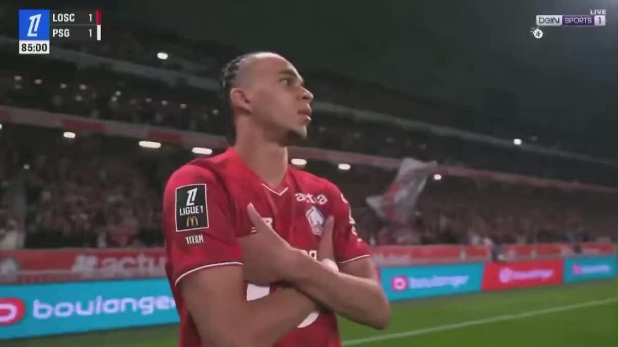 Em trai Mbappe gieo sầu cho PSG