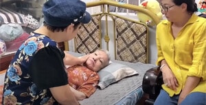 Tình trạng sức khỏe ‘quái kiệt cải lương' Hồng Nga