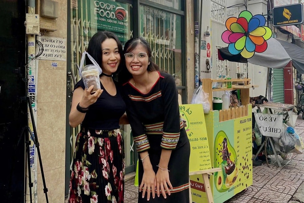 Thử thách khởi nghiệp với xe cà phê lưu động - 2 Thử thách khởi nghiệp với xe cà phê lưu động - 2