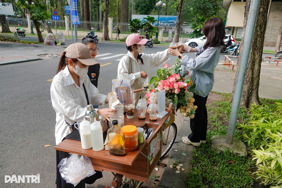 Thử thách khởi nghiệp với xe cà phê lưu động - 6 Thử thách khởi nghiệp với xe cà phê lưu động - 6