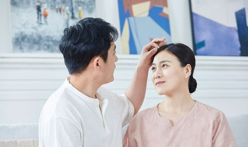 Mẹ chồng ăn cắp tiền của con dâu, tôi sốc nặng khi biết mẹ lấy làm gì - 1