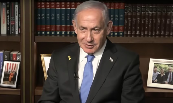 Thủ tướng Netanyahu trả lời phỏng vấn trong video công bố hôm 7/10. Ảnh chụp màn hình