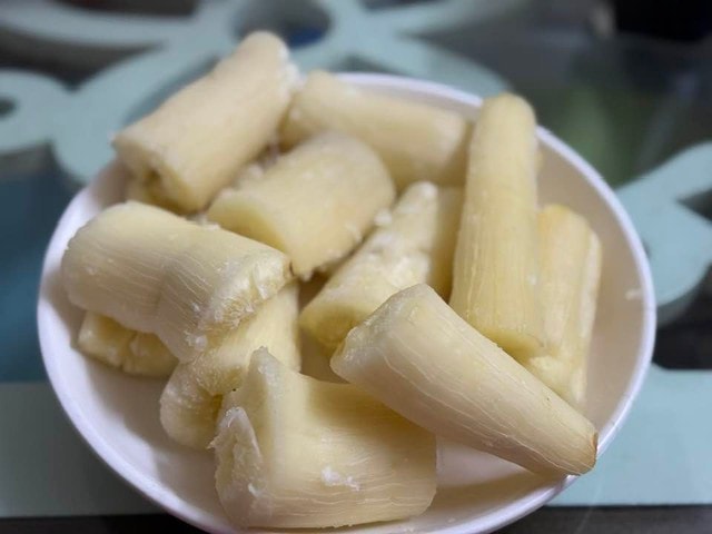 "4 không 3 nhớ" khi ăn sắn luộc không lo bị say lại tốt cho sức khỏe - Ảnh 2.