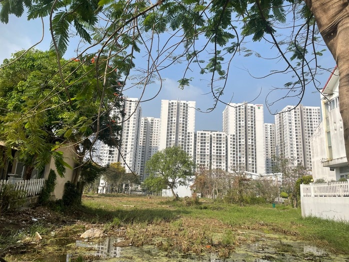 Thu nhập dưới 200 triệu đồng / năm khó mua nhà ở Hà Nội và TP HCM - Ảnh 1. Thu nhập dưới 200 triệu đồng / năm khó mua nhà ở Hà Nội và TP HCM - Ảnh 1.
