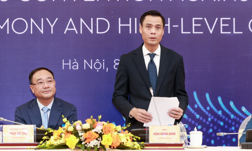 Thứ trưởng Bộ Ngoại giao Đặng Hoàng Giang phát biểu.