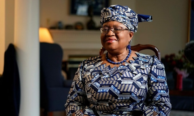 Tổng giám đốc WTO Ngozi Okonjo-Iweala trả lời báo chí ngày 15/2/2021. Ảnh: Reuters