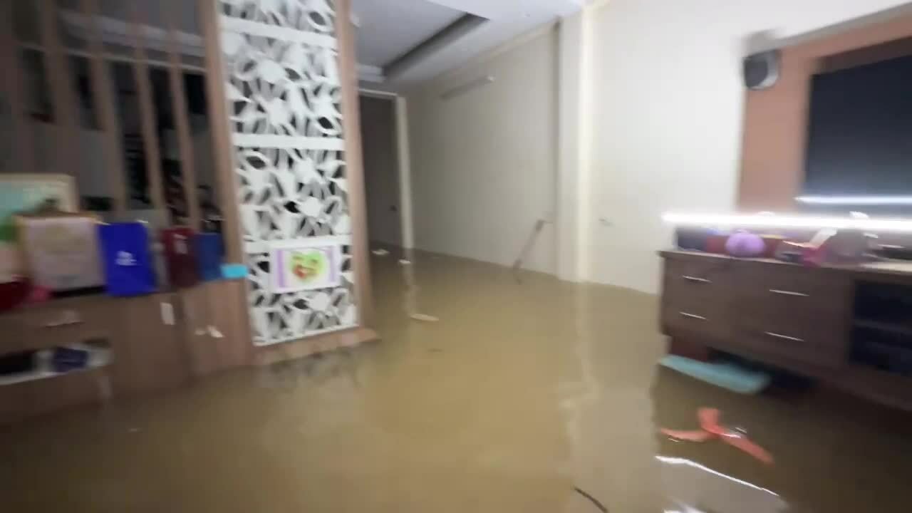 Nước ngập trung tâm tỉnh Thái Nguyên đêm 7/10