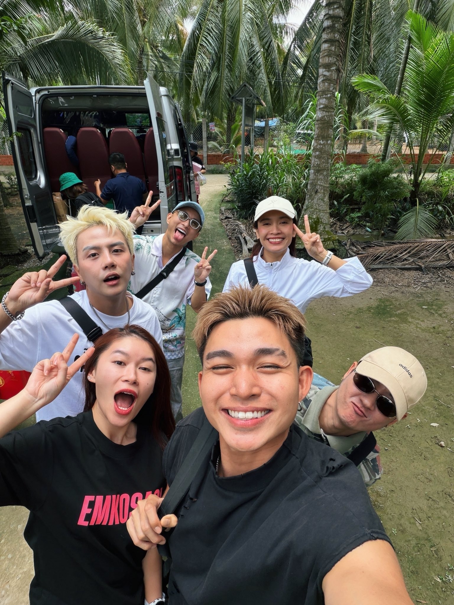 Jun Phạm ảnh 2 Jun Pham anh 2
