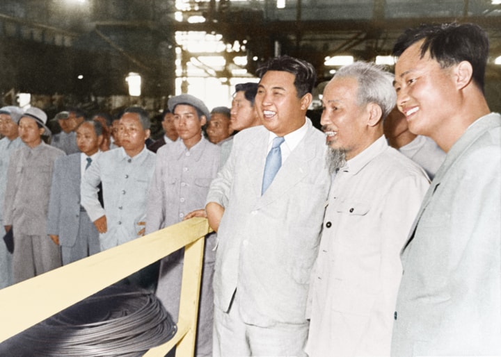 Trong chuyến thăm hữu nghị này, Đoàn Việt Nam cũng đến thăm nhiều nơi như: Nhà máy dệt Bình Nhưỡng, Phòng triển lãm công nghiệp, nông nghiệp Triều Tiên, Viện Bảo tàng Chiến tranh giải phóng Tổ quốc Triều Tiên, Trường trung học số 28 ở Bình Nhưỡng.