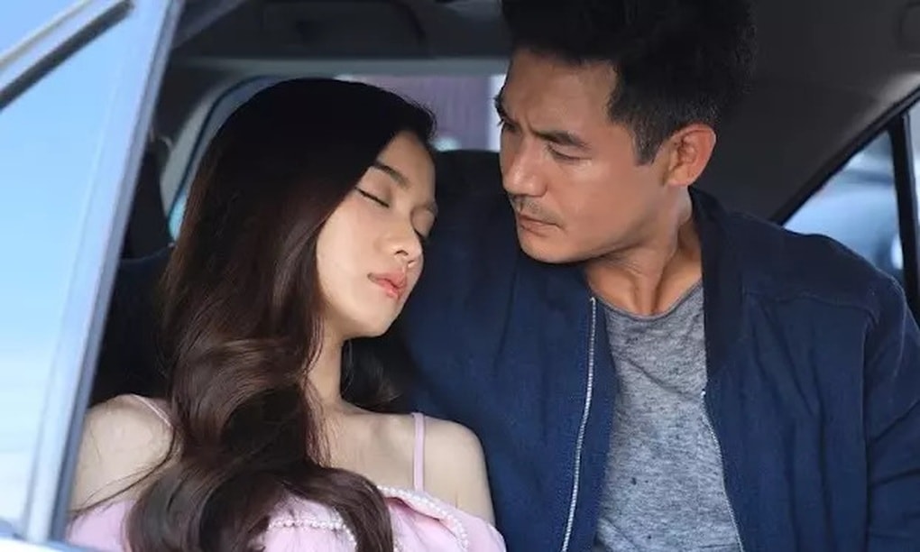 Đang thân mật với bạn gái, tôi bối rối khi cô ấy tiết lộ về tình trường - 1 Đang thân mật với bạn gái, tôi bối rối khi cô ấy tiết lộ về tình trường - 1