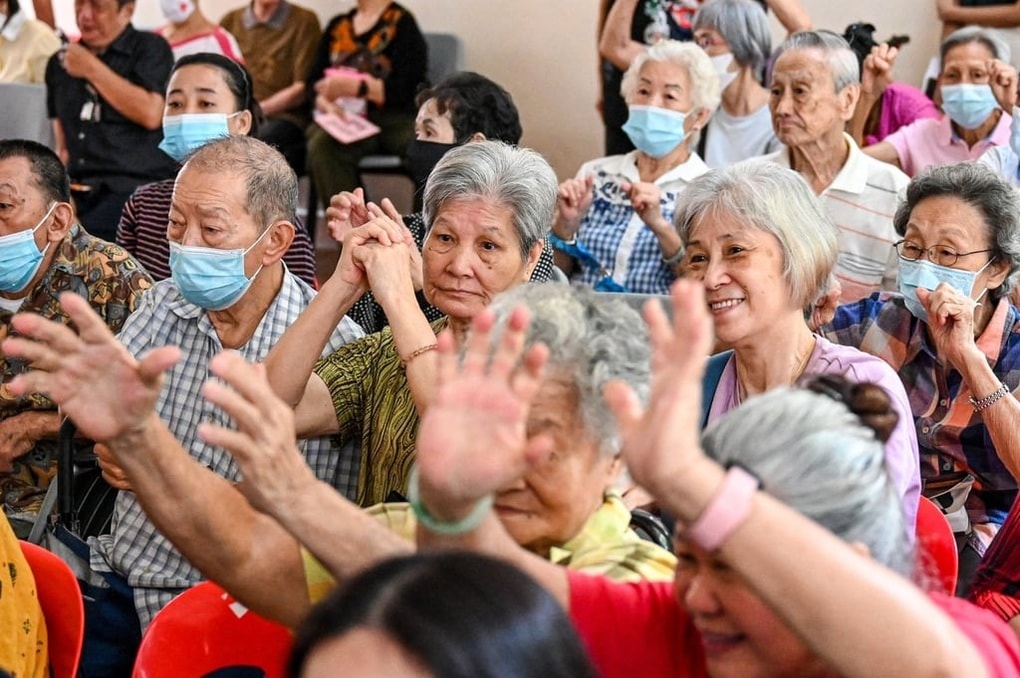 91 tuổi, cụ ông Singapore vẫn làm việc 12 tiếng mỗi ngày - 2