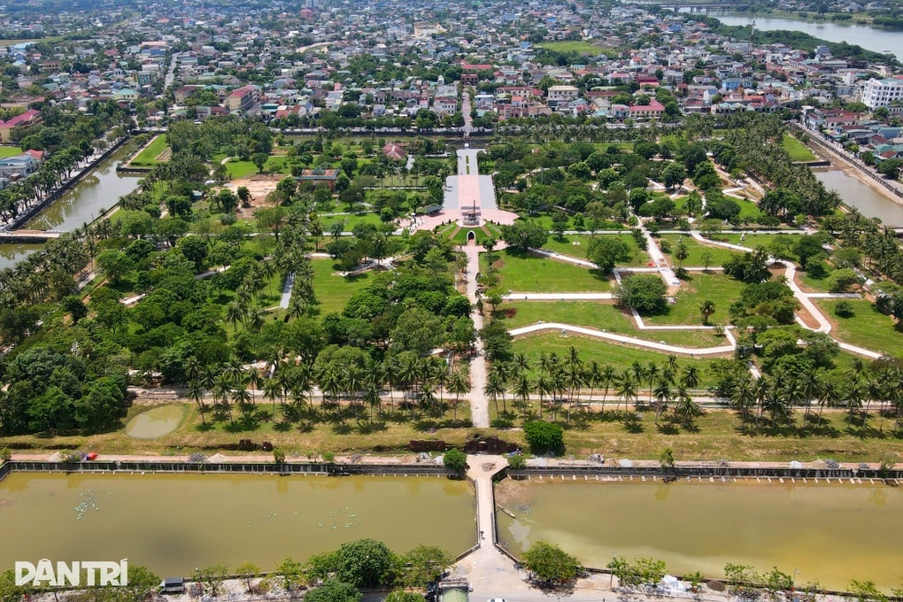 Phát hiện 27 hài cốt liệt sỹ khi tu bổ, tôn tạo Di tích Thành cổ Quảng Trị - 2 Phát hiện 27 hài cốt liệt sỹ khi tu bổ, tôn tạo Di tích Thành cổ Quảng Trị - 2