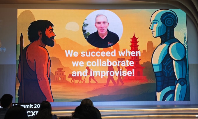 Ông Bruce Temkin, người được mệnh danh là cha đẻ ngành CX, phát biểu tại hội nghị VCXP Global Summit 2025 qua hình thức trực tuyến. Ảnh: Bảo Lâm