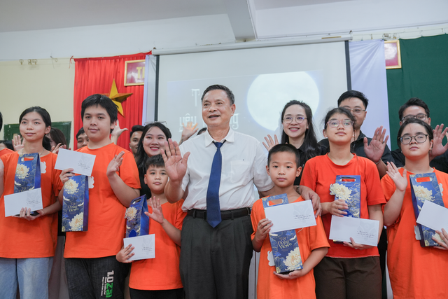 Từ phòng khám đến phòng học: Bác sĩ Vũ Trọng Tiến  đồng hành cùng trẻ em khiếm thính - Ảnh 5.