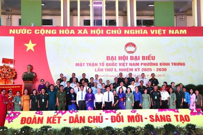 Phó Chủ tịch thường trực Ủy ban MTTQ Việt Nam TP HCM dự Đại hội phường Bình Trưng- Ảnh 2. Phường Bình Trưng tổ chức Đại hội MTTQ Việt Nam lần thứ I, nhiệm kỳ 2025 - 2030 - Ảnh 2.