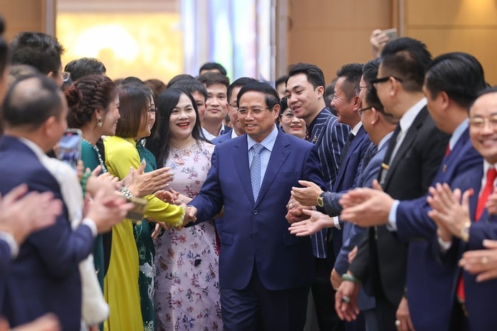 Thủ tướng Phạm Minh Chính với các doanh nhân tại Hội nghị - Ảnh 1.