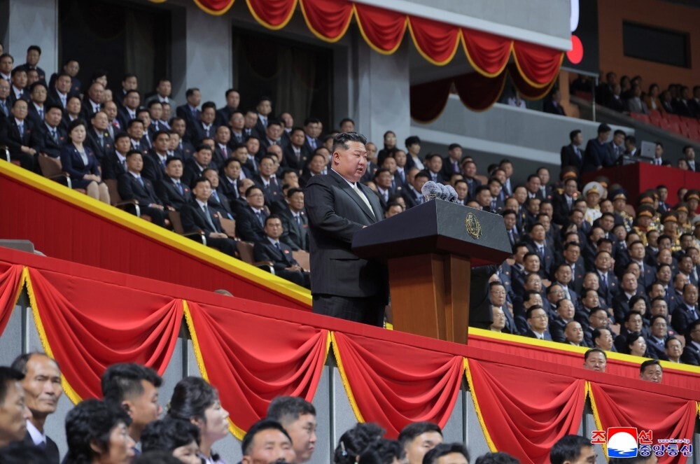 Ông Kim Jong-un cũng gửi lời chúc mừng nồng nhiệt đến tất cả nghệ sĩ hát đồng ca bài hát
