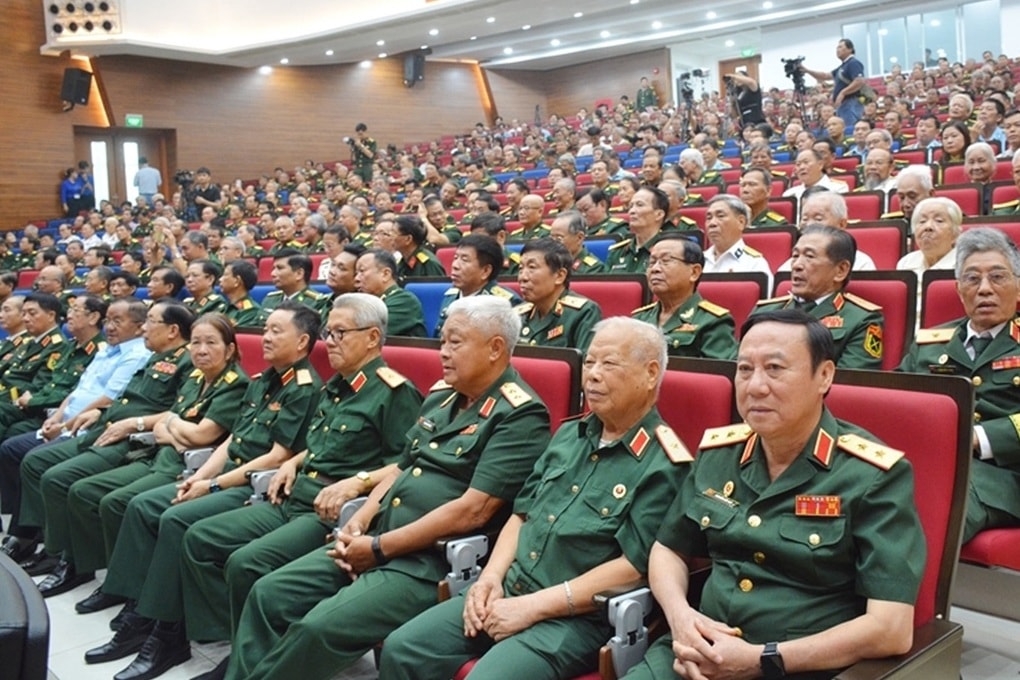 Đề xuất nâng mạnh chế độ cho sĩ quan nghỉ hưu - 1 Đề xuất nâng mạnh chế độ cho sĩ quan nghỉ hưu - 1