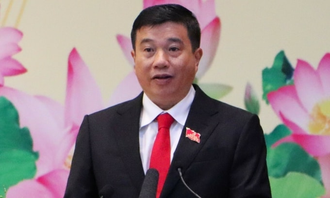 Ông Y Thanh Hà Niê Kđăm phát biểu khai mạc Đại hội Đảng bộ tỉnh Lâm Đồng lần thứ I, sáng 10/10
