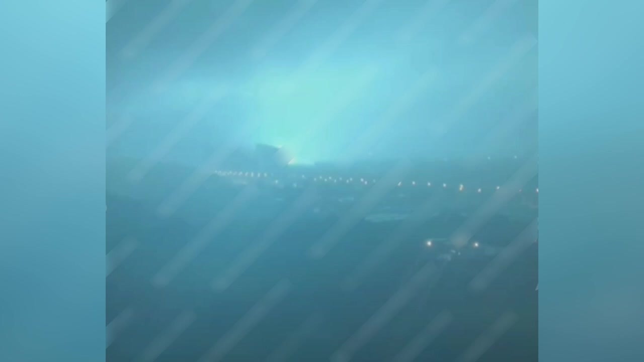 Khoảnh khắc tên lửa Nga tập kích, khiến Kiev chìm vào bóng tối