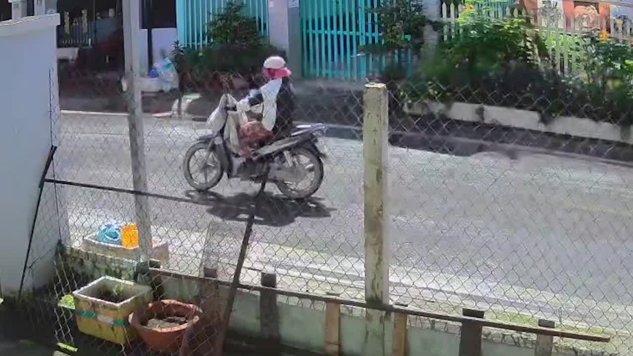Người phụ nữ cướp vé số của bé trai bị bắt