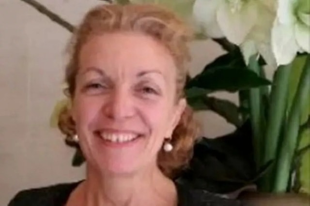 Người phụ nữ 60 tuổi tử vong vì bị kẹt đầu vào cửa sổ ô tô - Ảnh 1.