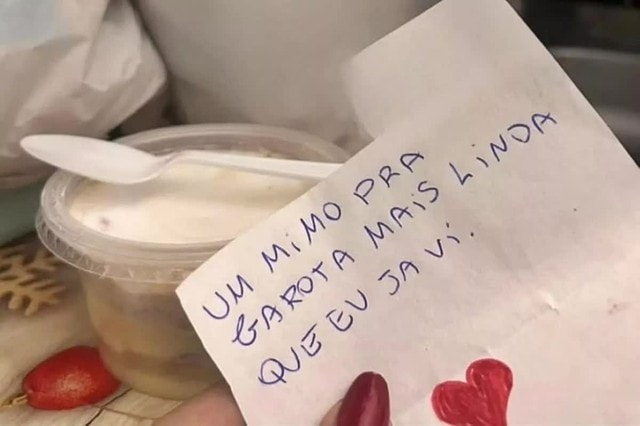 Nữ sinh 17 tuổi tử vong sau khi ăn bánh ngọt - Ảnh 1.