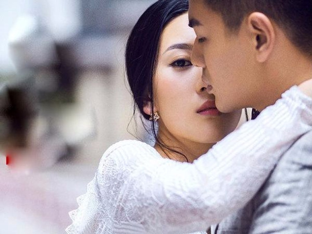 Thấy nam giám đốc không hạnh phúc, tôi muốn anh bỏ vợ để cưới mình - 1