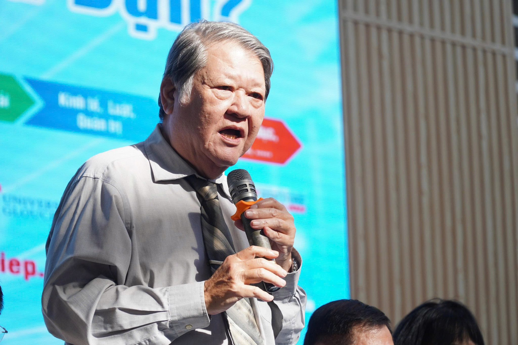 Lao động nhập cư bỏ phố, TPHCM phải biết “buông ai, giữ ai” - 2 Lao động nhập cư bỏ phố, TPHCM phải biết “buông ai, giữ ai” - 2
