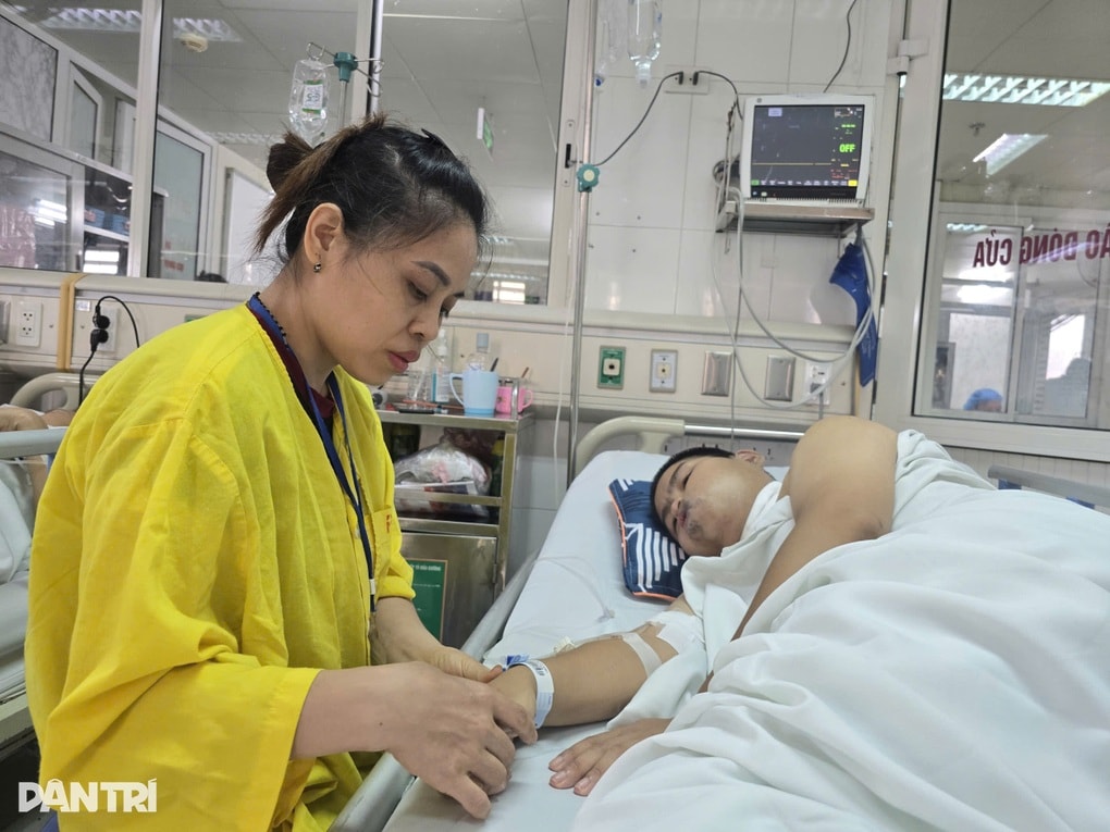 Bạn đọc giúp đỡ cậu bé ngủ ngồi 10 năm hơn 255 triệu đồng - 2 Bạn đọc giúp đỡ cậu bé ngủ ngồi 10 năm hơn 255 triệu đồng - 2