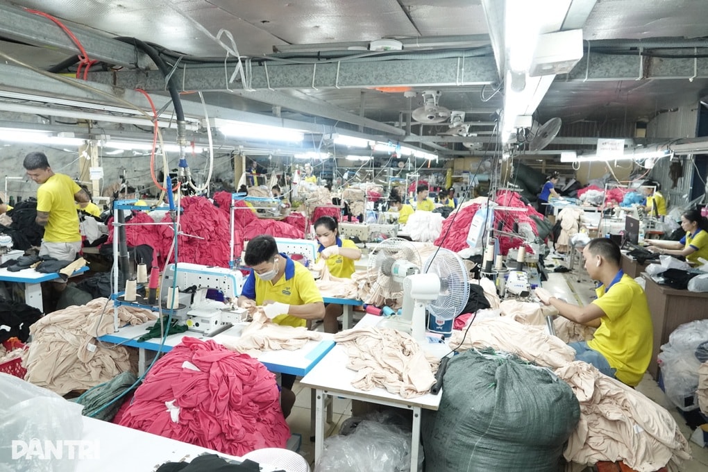 Lao động nhập cư bỏ phố, TPHCM phải biết “buông ai, giữ ai” - 1 Lao động nhập cư bỏ phố, TPHCM phải biết “buông ai, giữ ai” - 1