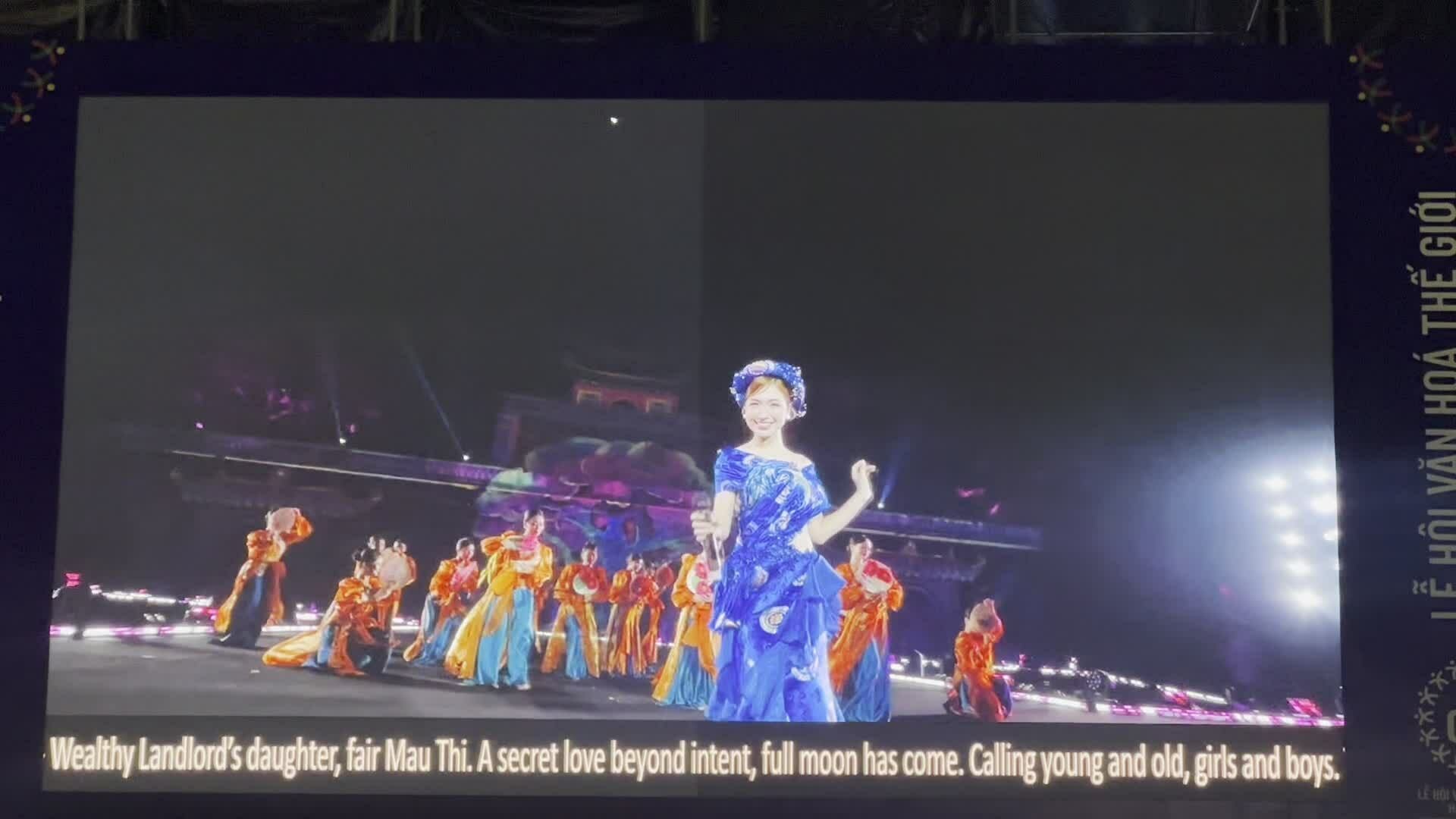 Hòa Minzy hát 'Thị Màu'
