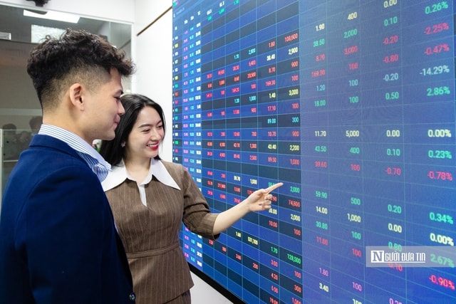 Bộ Tài chính lấy ý kiến dự thảo Thông tư hướng dẫn về chứng quyền có bảo đảm- Ảnh 1. Bộ Tài chính lấy ý kiến dự thảo Thông tư hướng dẫn về chứng quyền có bảo đảm- Ảnh 1.