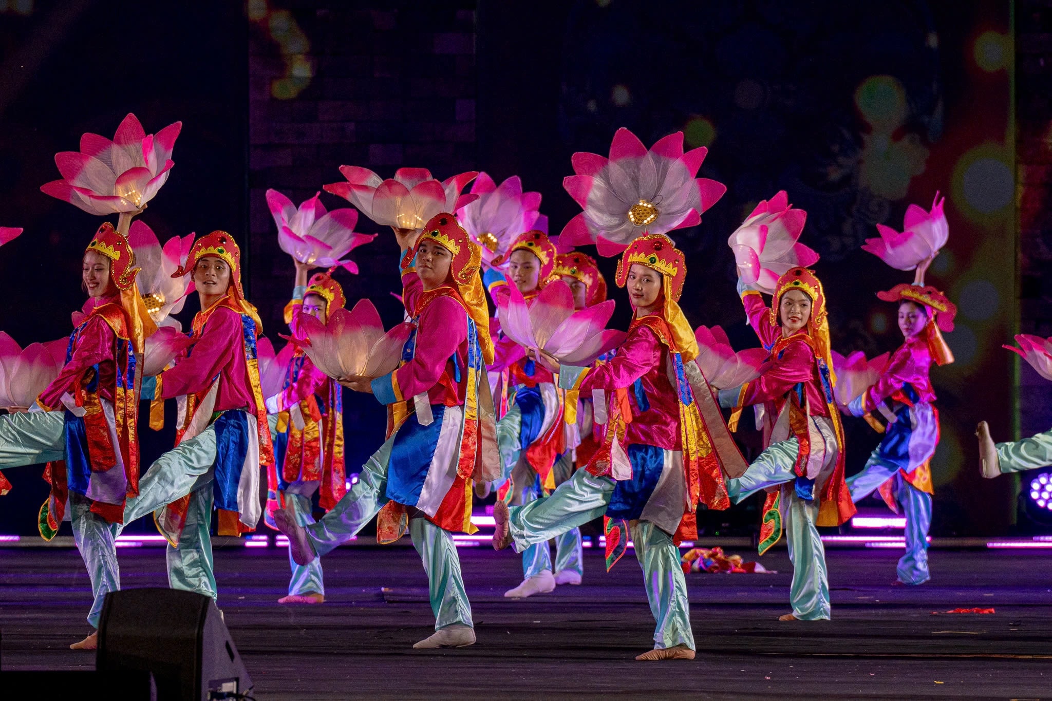Le hoi Van hoa anh 14