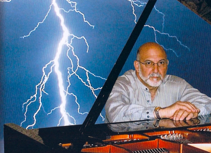 Ông Tony Cicoria vào năm 2008. Ảnh: Vice